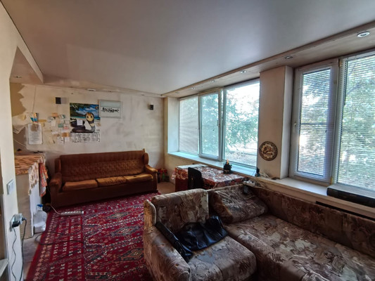 Продам трехкомнатную (3-комн.) квартиру, Сун Ят-Сена ул, 61к2, Астрахань г