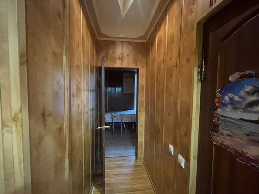 Продам трехкомнатную (3-комн.) квартиру, Фучика ул, 6, Нальчик г