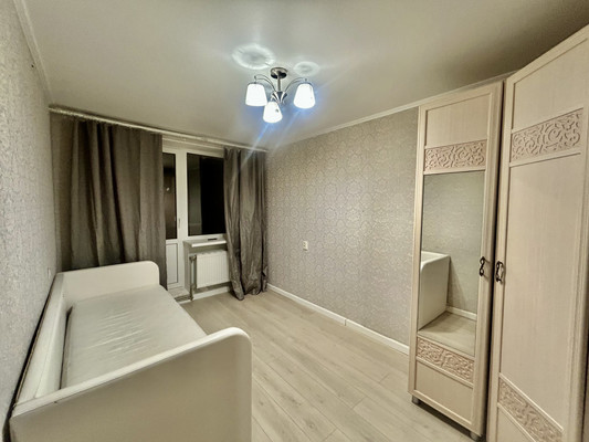 Продам двухкомнатную (2-комн.) квартиру, Северная ул, 46, Перово с