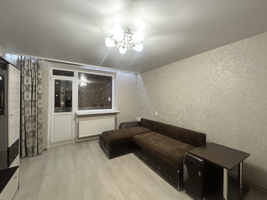 Продам двухкомнатную (2-комн.) квартиру, Северная ул, 46, Перово с