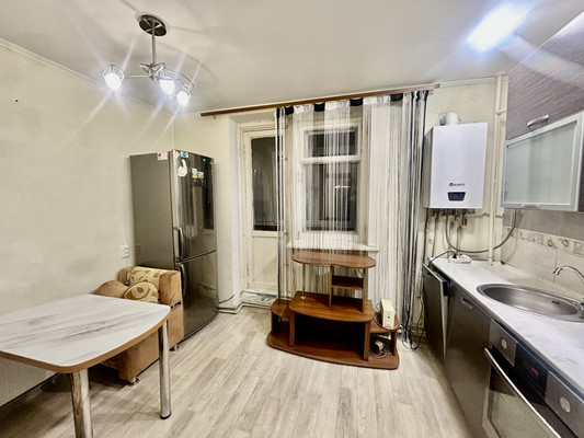 Продам двухкомнатную (2-комн.) квартиру, Северная ул, 46, Перово с