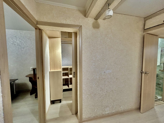 Продам двухкомнатную (2-комн.) квартиру, Северная ул, 46, Перово с