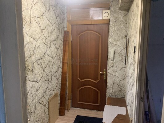Продам трехкомнатную (3-комн.) квартиру, Домодедовская ул, 24к1, Москва г