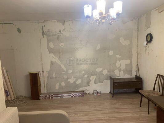 Продам трехкомнатную (3-комн.) квартиру, Домодедовская ул, 24к1, Москва г
