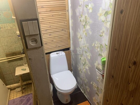 Продам трехкомнатную (3-комн.) квартиру, Домодедовская ул, 24к1, Москва г