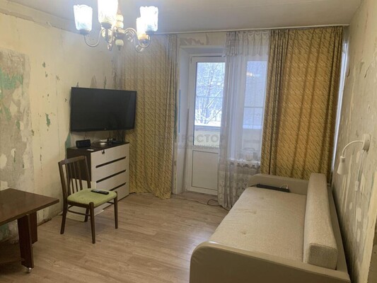 Продам трехкомнатную (3-комн.) квартиру, Домодедовская ул, 24к1, Москва г