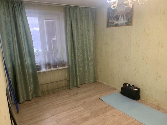 Продам трехкомнатную (3-комн.) квартиру, Домодедовская ул, 24к1, Москва г