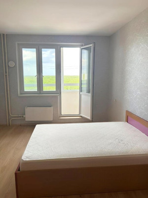 Продам двухкомнатную (2-комн.) квартиру, Южная ул, 25, Дрожжино рп