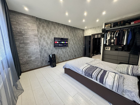 Продам двухкомнатную (2-комн.) квартиру, Дмитровская ул, 30, Базарово д