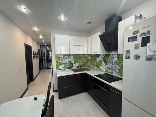 Продам двухкомнатную (2-комн.) квартиру, Дмитровская ул, 30, Базарово д