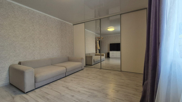 Продам двухкомнатную (2-комн.) квартиру, Дзержинского пр-кт, 221, Новороссийск г