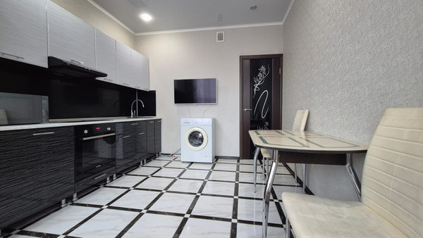 Продам двухкомнатную (2-комн.) квартиру, Дзержинского пр-кт, 221, Новороссийск г