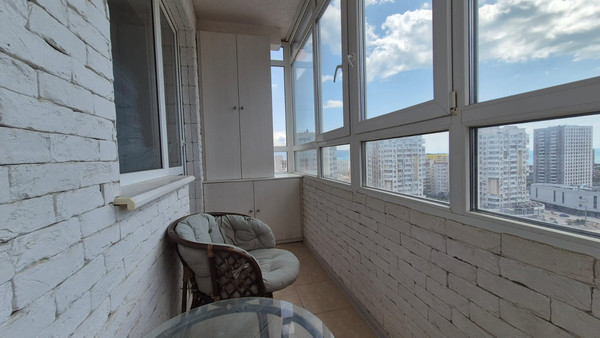 Продам двухкомнатную (2-комн.) квартиру, Дзержинского пр-кт, 221, Новороссийск г