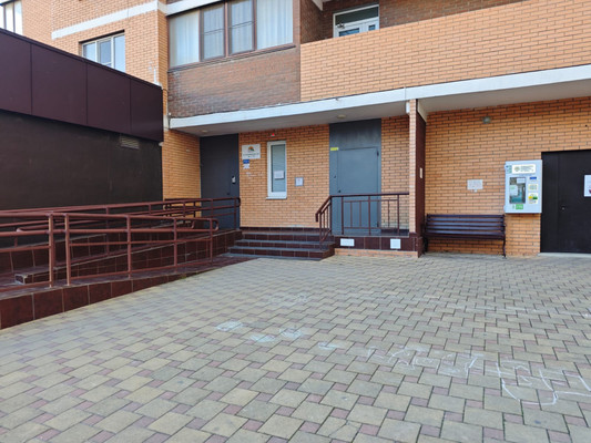 Продам двухкомнатную (2-комн.) квартиру, Дзержинского пр-кт, 221, Новороссийск г