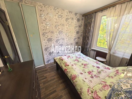 Продам трехкомнатную (3-комн.) квартиру, Народного Ополчения пр-кт, 97, Санкт-Петербург г