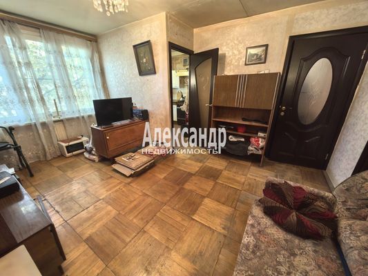 Продам трехкомнатную (3-комн.) квартиру, Народного Ополчения пр-кт, 97, Санкт-Петербург г