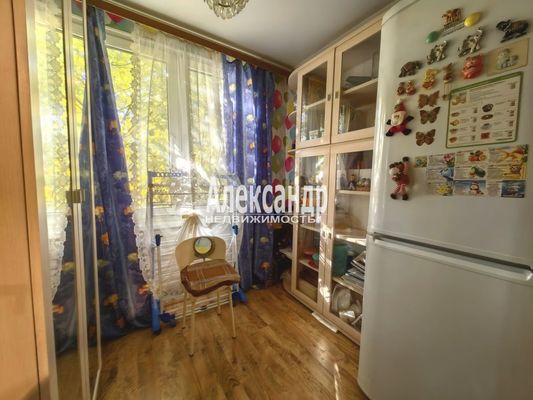 Продам трехкомнатную (3-комн.) квартиру, Народного Ополчения пр-кт, 97, Санкт-Петербург г