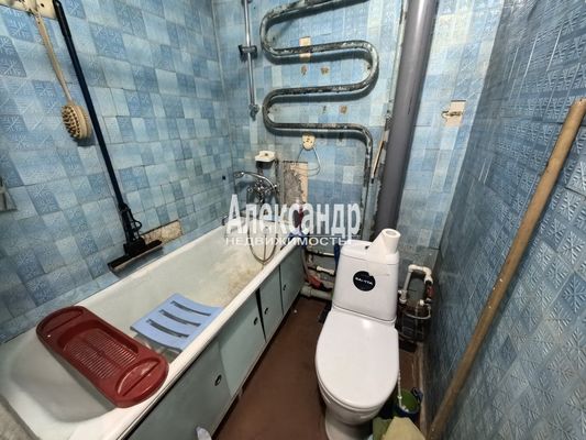 Продам трехкомнатную (3-комн.) квартиру, Народного Ополчения пр-кт, 97, Санкт-Петербург г