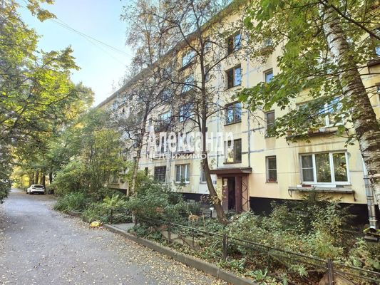 Продам трехкомнатную (3-комн.) квартиру, Народного Ополчения пр-кт, 97, Санкт-Петербург г