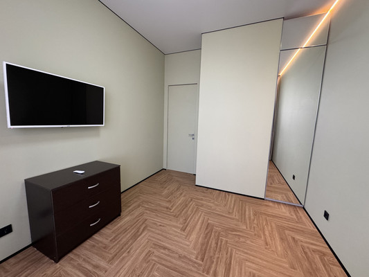 Продам трехкомнатную (3-комн.) квартиру, Братьев Весниных б-р, 1, Москва г