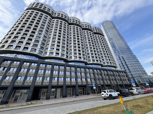 Продам трехкомнатную (3-комн.) квартиру, Братьев Весниных б-р, 1, Москва г