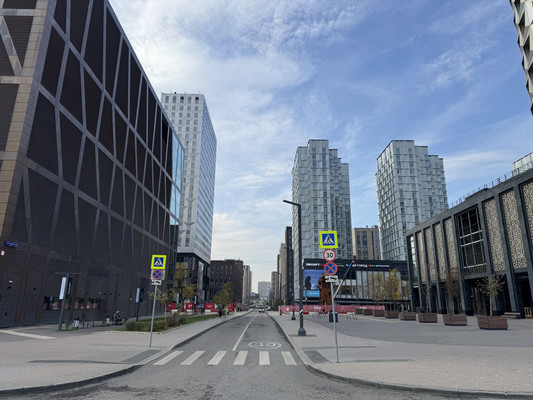Продам трехкомнатную (3-комн.) квартиру, Братьев Весниных б-р, 1, Москва г