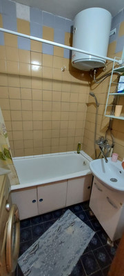 Продам двухкомнатную (2-комн.) квартиру, Газовиков ул, 1, Небуг с