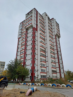 Продам трехкомнатную (3-комн.) квартиру, Великой Победы б-р, 28, Волгодонск г