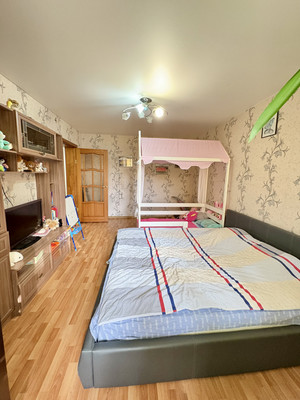 Продам трехкомнатную (3-комн.) квартиру, Дружбы ул, 87б, Йошкар-Ола г