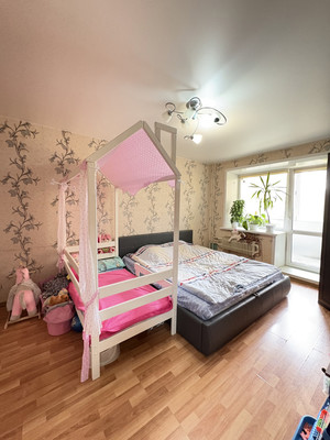 Продам трехкомнатную (3-комн.) квартиру, Дружбы ул, 87б, Йошкар-Ола г