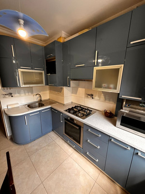 Продам двухкомнатную (2-комн.) квартиру, Бела Куна ул, 5, Симферополь г