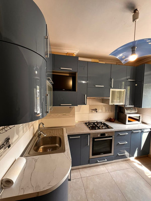 Продам двухкомнатную (2-комн.) квартиру, Бела Куна ул, 5, Симферополь г