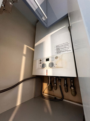 Продам двухкомнатную (2-комн.) квартиру, Бела Куна ул, 5, Симферополь г