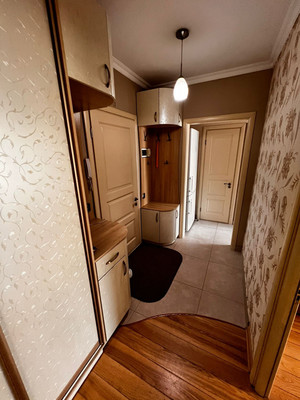 Продам двухкомнатную (2-комн.) квартиру, Бела Куна ул, 5, Симферополь г