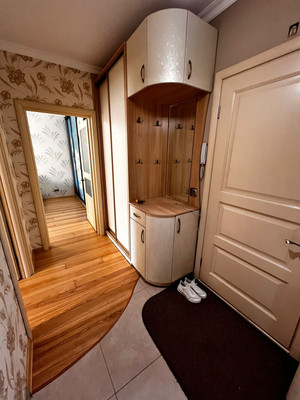 Продам двухкомнатную (2-комн.) квартиру, Бела Куна ул, 5, Симферополь г