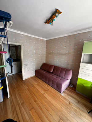 Продам двухкомнатную (2-комн.) квартиру, Бела Куна ул, 5, Симферополь г