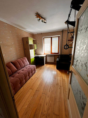 Продам двухкомнатную (2-комн.) квартиру, Бела Куна ул, 5, Симферополь г