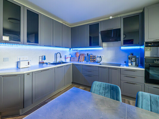 Продам трехкомнатную (3-комн.) квартиру, Преображенская ул, 4, Люберцы г