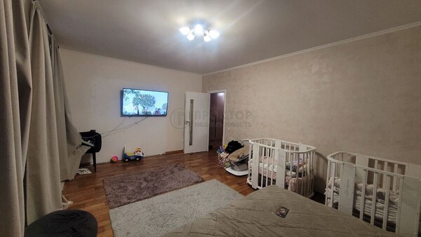 Продам двухкомнатную (2-комн.) квартиру, Радужная ул, 2, Видное г