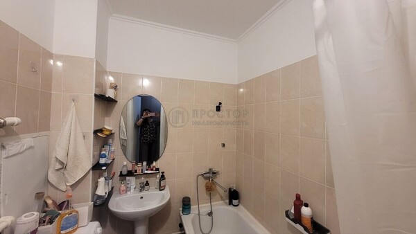Продам двухкомнатную (2-комн.) квартиру, Радужная ул, 2, Видное г