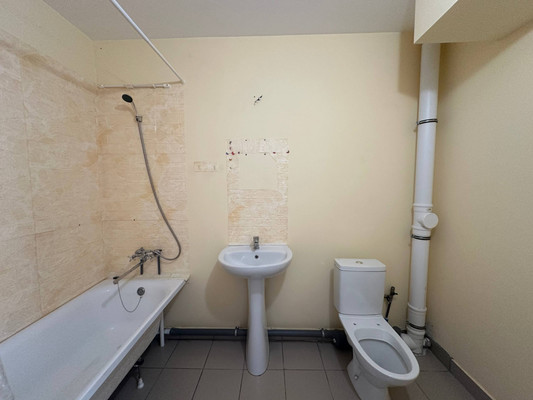 Продам однокомнатную (1-комн.) квартиру, Латвийская ул, 58к3, Екатеринбург г