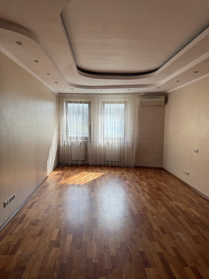 Продам трехкомнатную (3-комн.) квартиру, Карамышевская наб, 20к1, Москва г