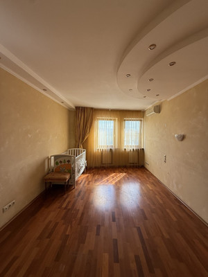 Продам трехкомнатную (3-комн.) квартиру, Карамышевская наб, 20к1, Москва г