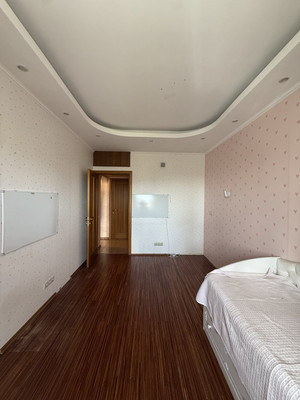 Продам трехкомнатную (3-комн.) квартиру, Карамышевская наб, 20к1, Москва г
