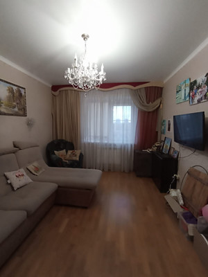 Продам трехкомнатную (3-комн.) квартиру, Октябрьское ш, 1А, Волгодонск г