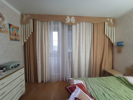 Продам трехкомнатную (3-комн.) квартиру, Октябрьское ш, 1А, Волгодонск г