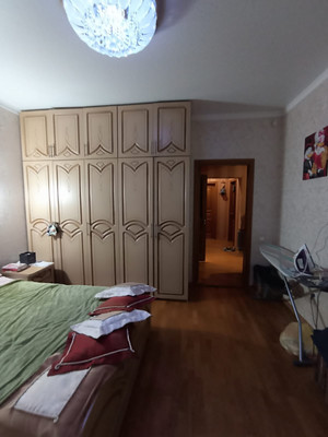 Продам трехкомнатную (3-комн.) квартиру, Октябрьское ш, 1А, Волгодонск г