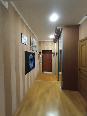 Продам трехкомнатную (3-комн.) квартиру, Октябрьское ш, 1А, Волгодонск г