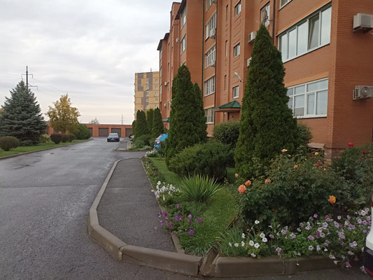 Продам трехкомнатную (3-комн.) квартиру, Октябрьское ш, 1А, Волгодонск г