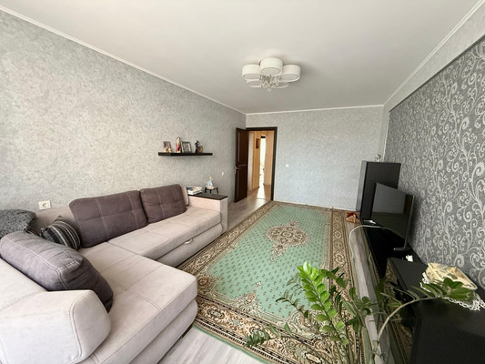 Продам двухкомнатную (2-комн.) квартиру, им. Академика Лукьяненко П.П. ул, 34, Краснодар г